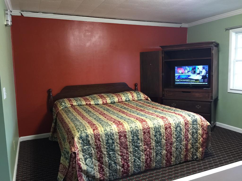 Skyland Motel Корнелия Екстериор снимка