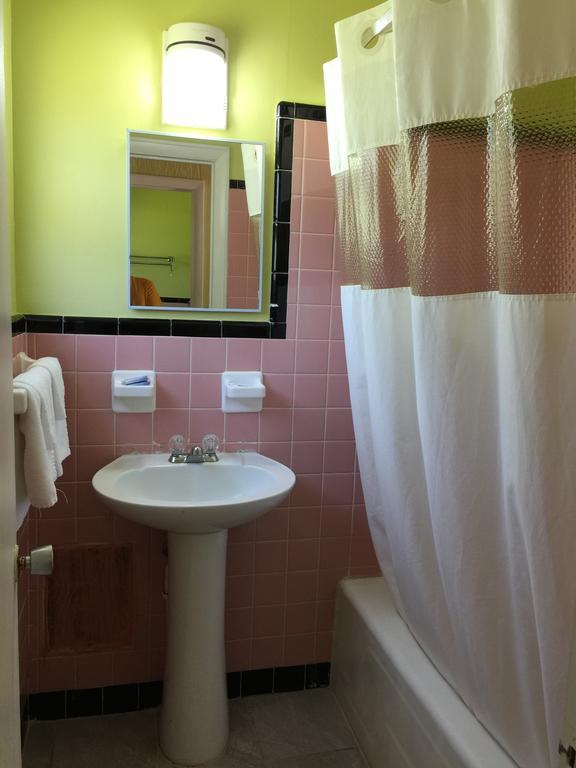 Skyland Motel Корнелия Екстериор снимка